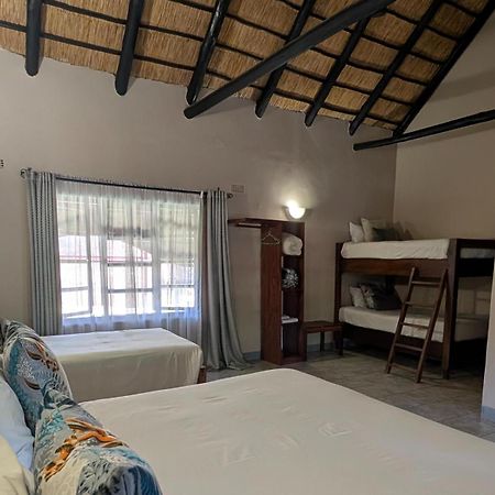 Mopani Lodge Victoria Falls Chambre photo